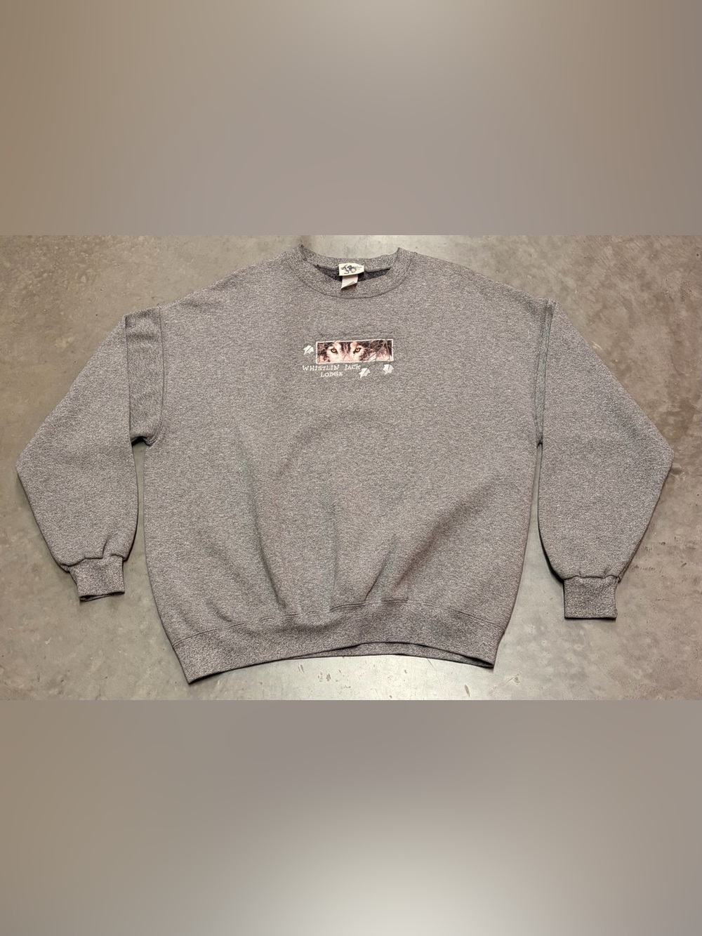 Men's Gray Vintage Whistling Jack Lodge Wolf Large Crewneck Sweatshirt
